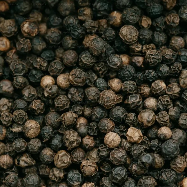 Raw Black Pepper & Black Pepper Powder