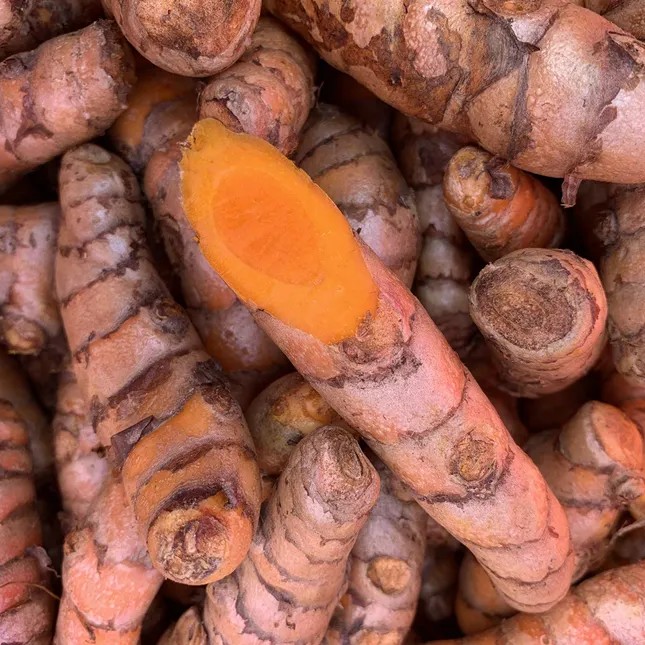 Raw Turmeric & Turmeric Powder